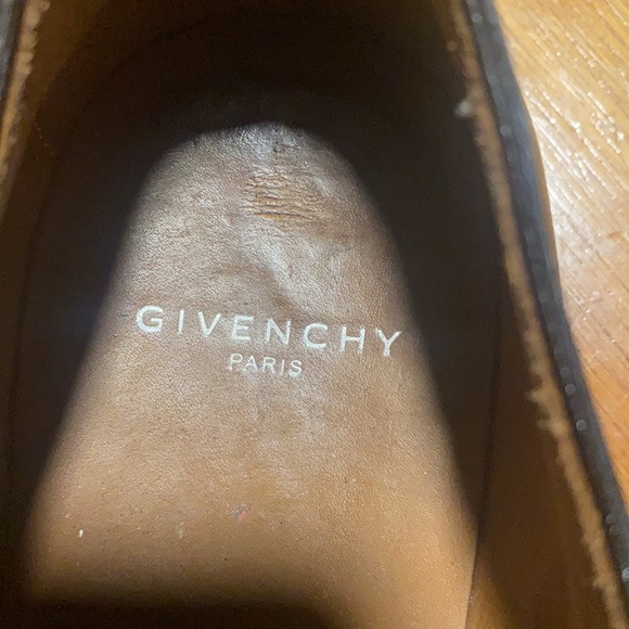 Men’s Givenchy shoes - Picture 4 of 9